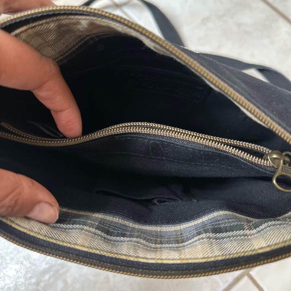 Fossil Canvas Shoulder Bag - Picture 4 of 6